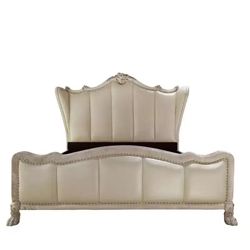 Lit California King 95" blanc cassé | Similicuir couleur champagne, pieds griffes, capitonné