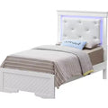 Lit double avec tête de lit LED | Cuir capitonné, finition bois gaufré