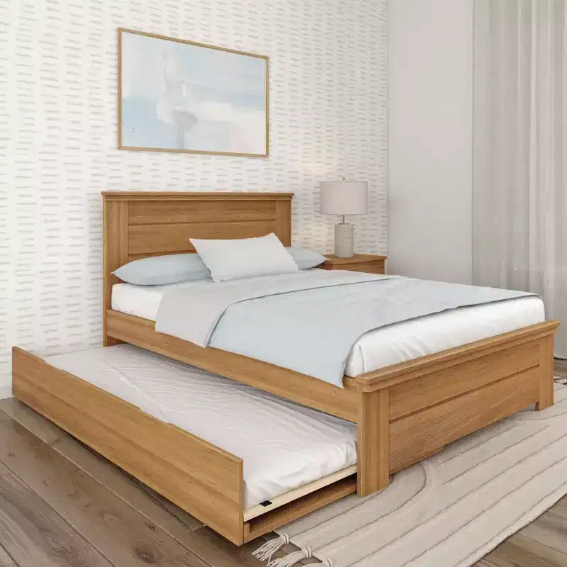 Lit double de style rustique en bois massif avec tête de lit à panneaux et lit gigogne
